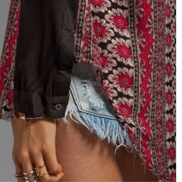 Free People Welcome To The Jungle Button Down Top - Picture 4 of 12